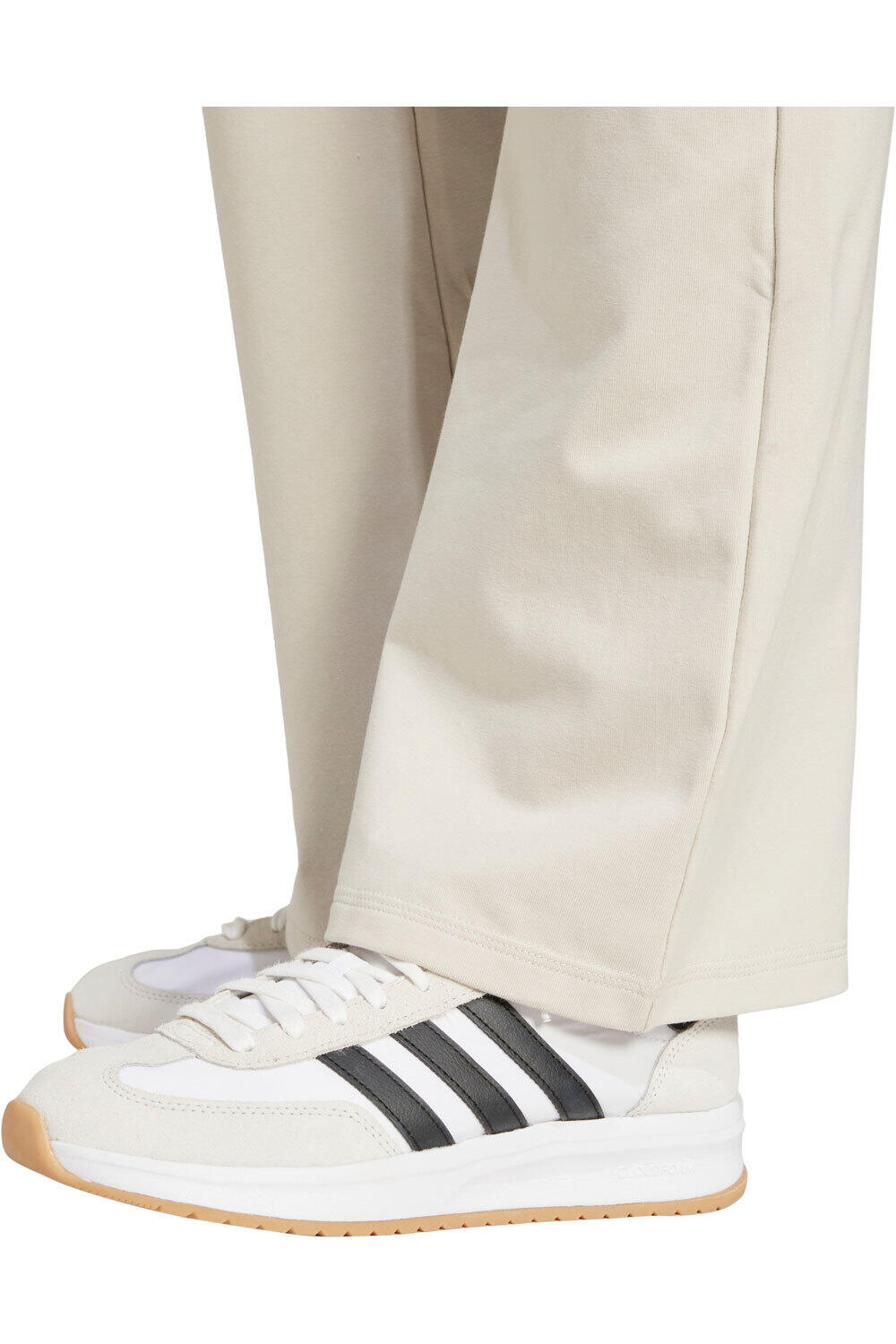 adidas pantalón mujer ESSENTIALS SMALL LOGO vista detalle