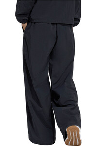 adidas pantalón mujer ICONIC vista trasera