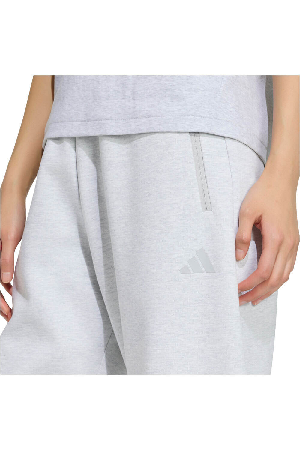 adidas pantalón mujer PANTALN DOBLADILLO ABIERTO Z.N.E. vista detalle