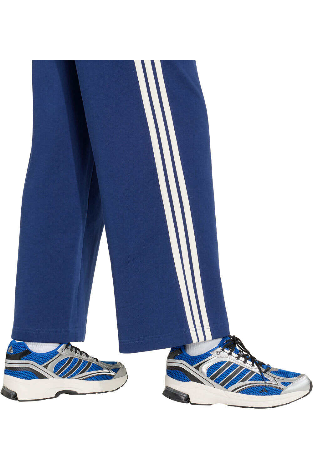 adidas pantalón mujer PANTALN HOLGADO ADIDAS KIT 3 STRIPES 03