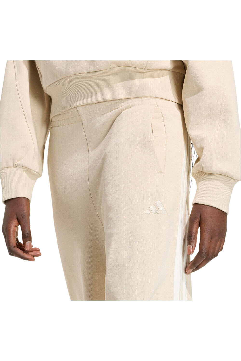 adidas pantalón mujer PANTALN HOLGADO ADIDAS KIT 3 STRIPES 03