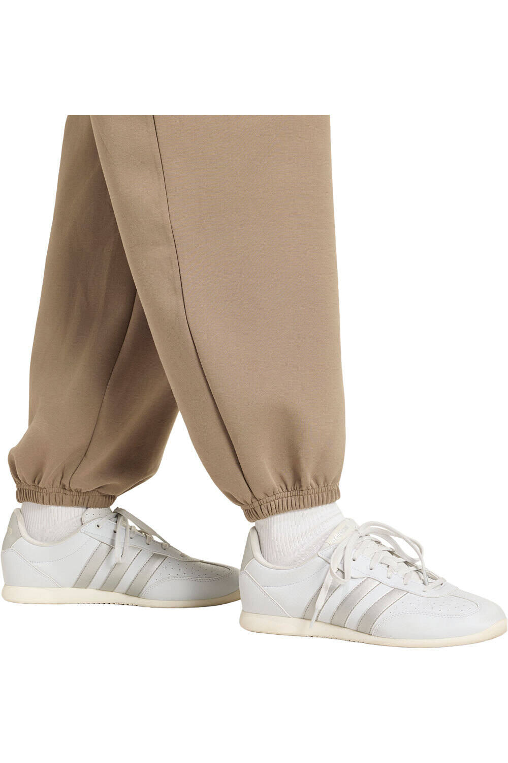 adidas pantalón mujer Pantaln holgado Soft Lux 03