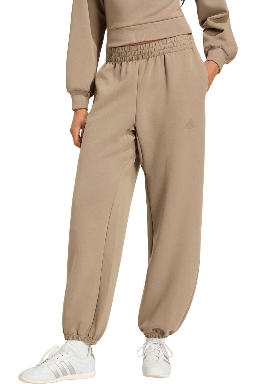 adidas pantalón mujer Pantaln holgado Soft Lux vista frontal