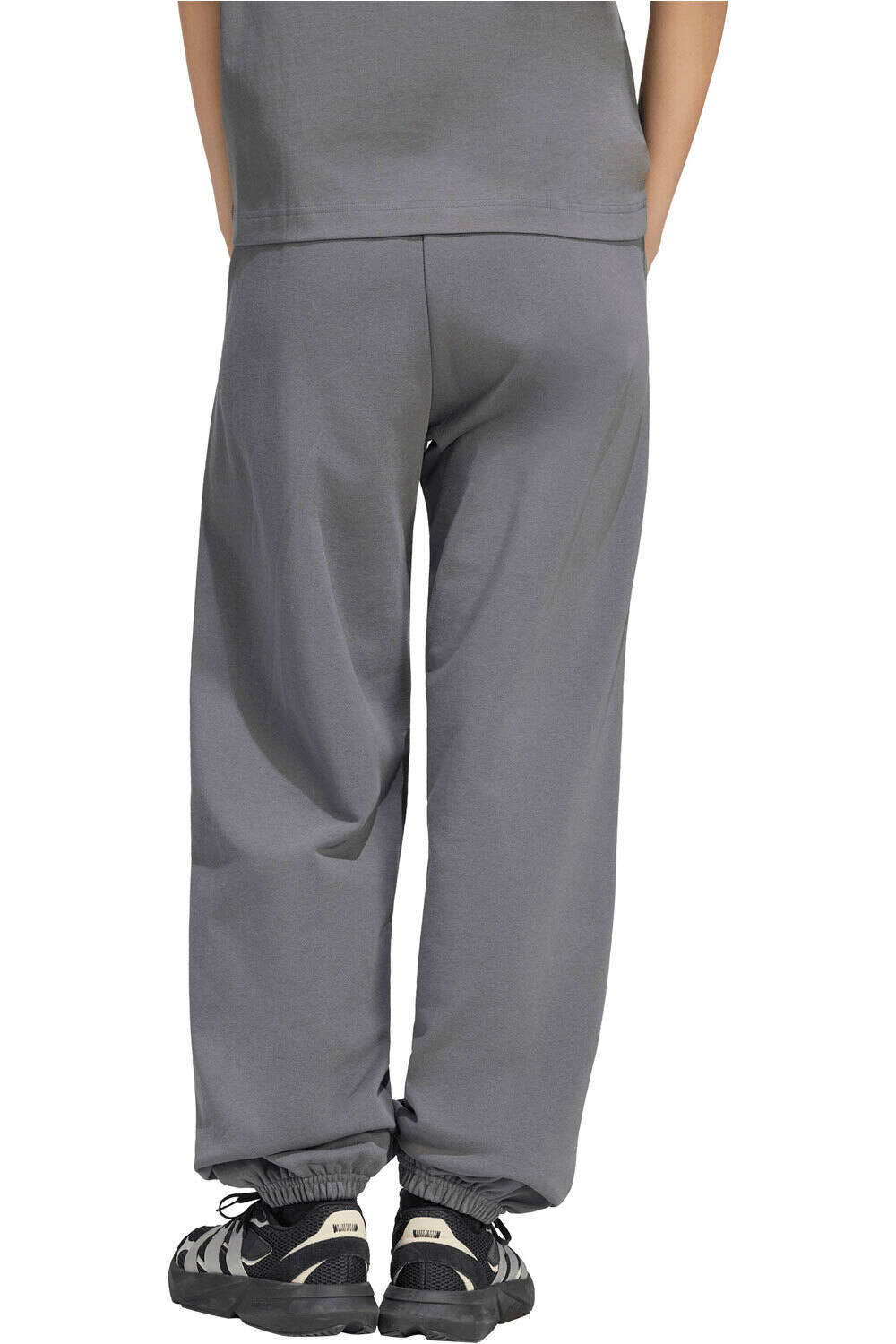 adidas pantalón mujer PANTALN KIT SMALL LOGO CUFFED vista trasera