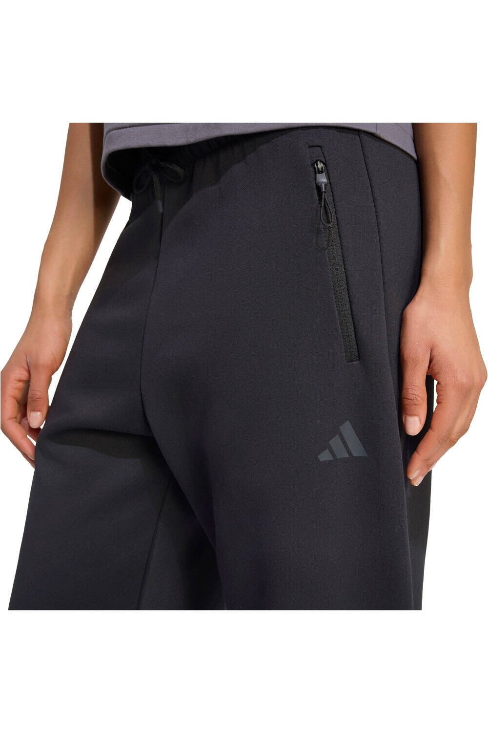 adidas pantalón mujer PANTALN Z.N.E. DOBLADILLO ABIERTO vista detalle
