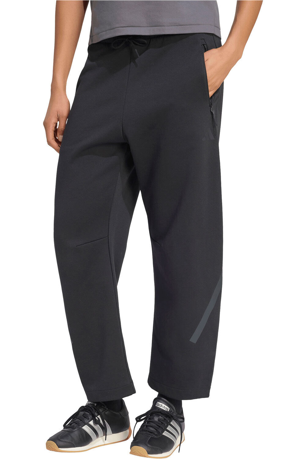 adidas pantalón mujer PANTALN Z.N.E. DOBLADILLO ABIERTO vista frontal