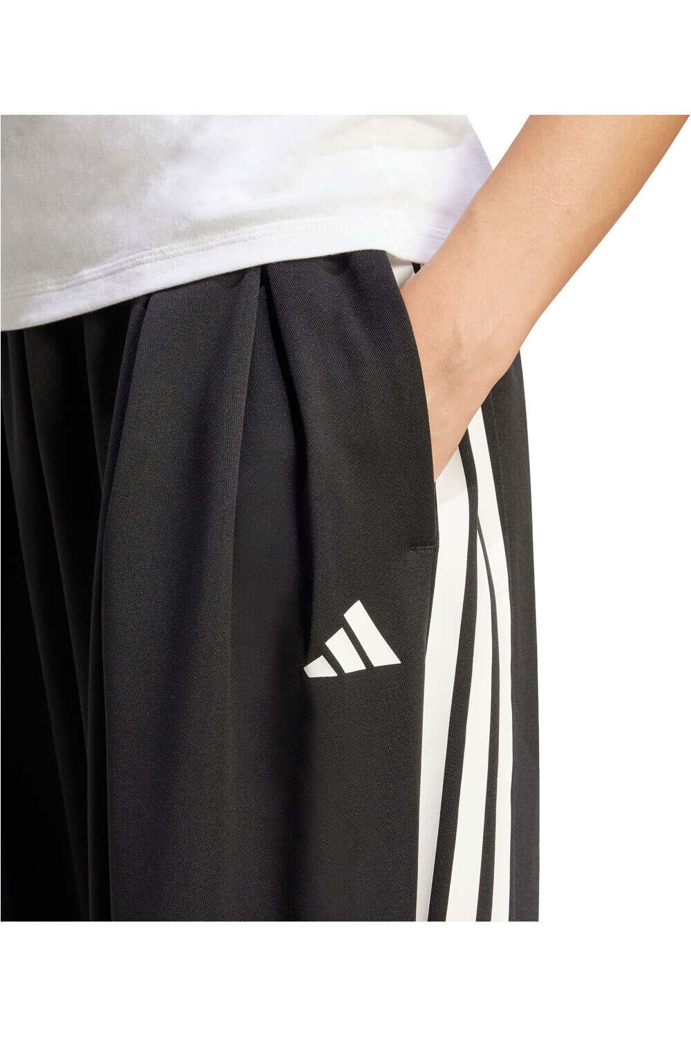 adidas pantalón mujer TIRO 3 STRIPES 03
