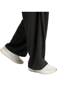 adidas pantalón mujer TIRO 3 STRIPES 04