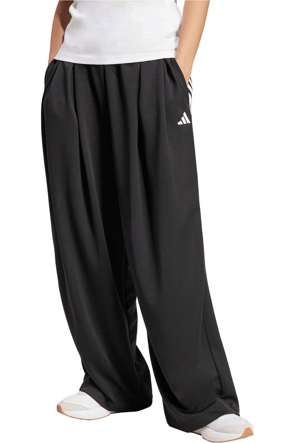 adidas pantalón mujer TIRO 3 STRIPES vista frontal