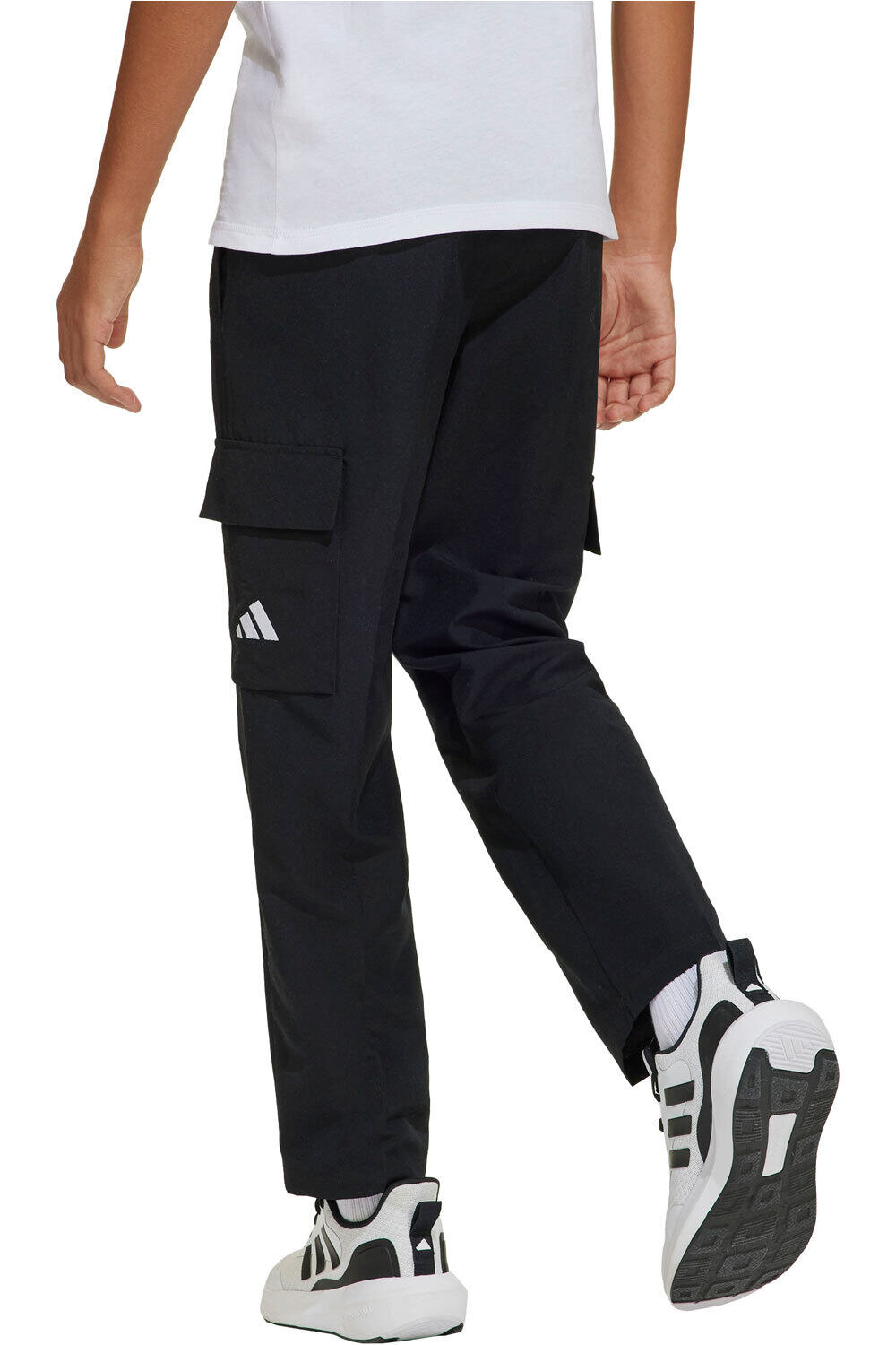 adidas pantalón niño ESSENTIALS CLIMACOOL vista trasera