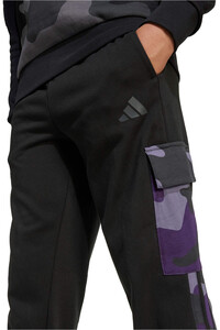 adidas pantalón niño SEASONAL ESSENTIALS CAMO vista detalle