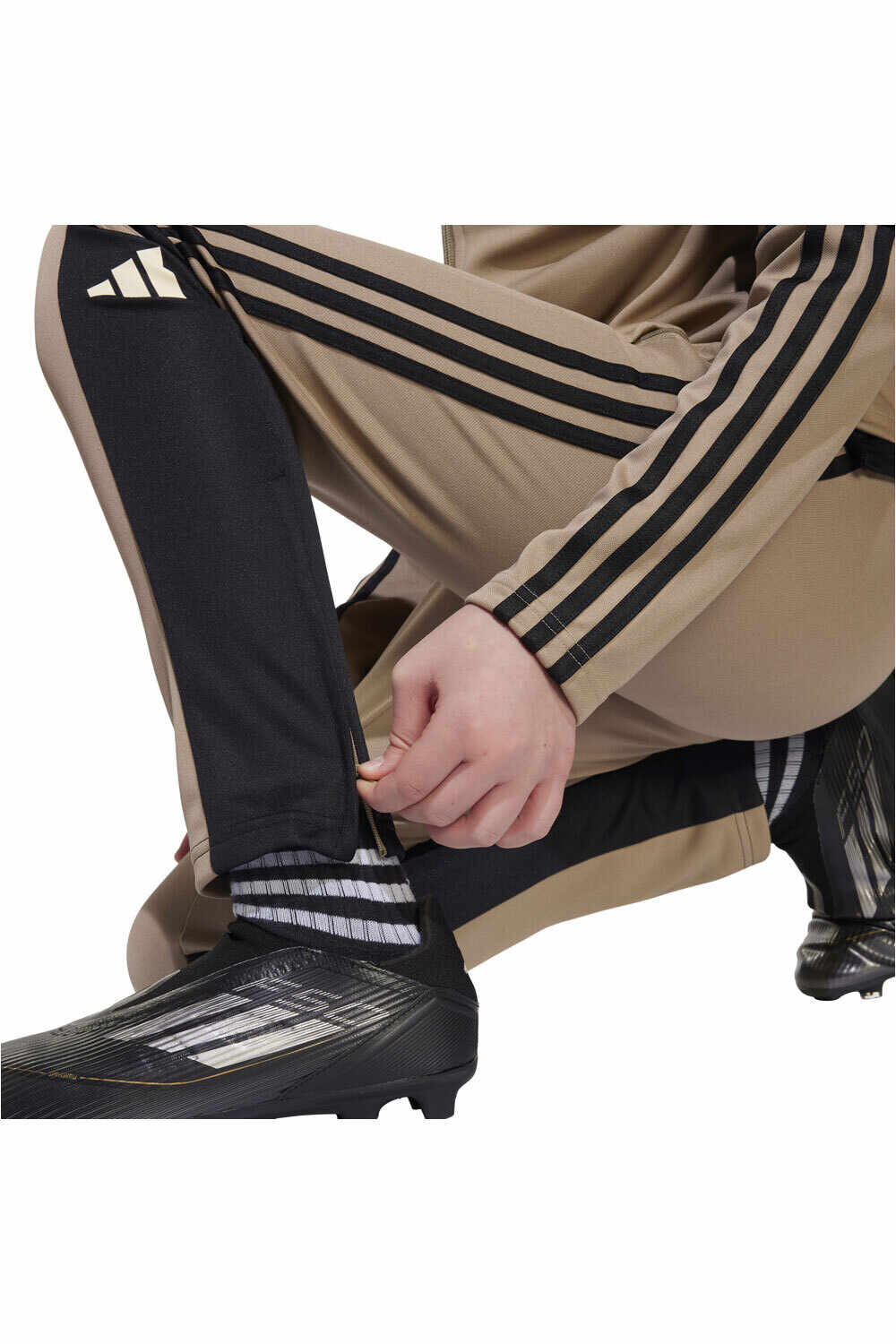 adidas pantalón niño SQ25 TR PNT Y 03