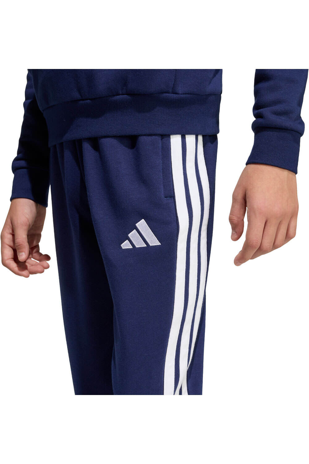 adidas pantalón niño TIRO26 vista detalle