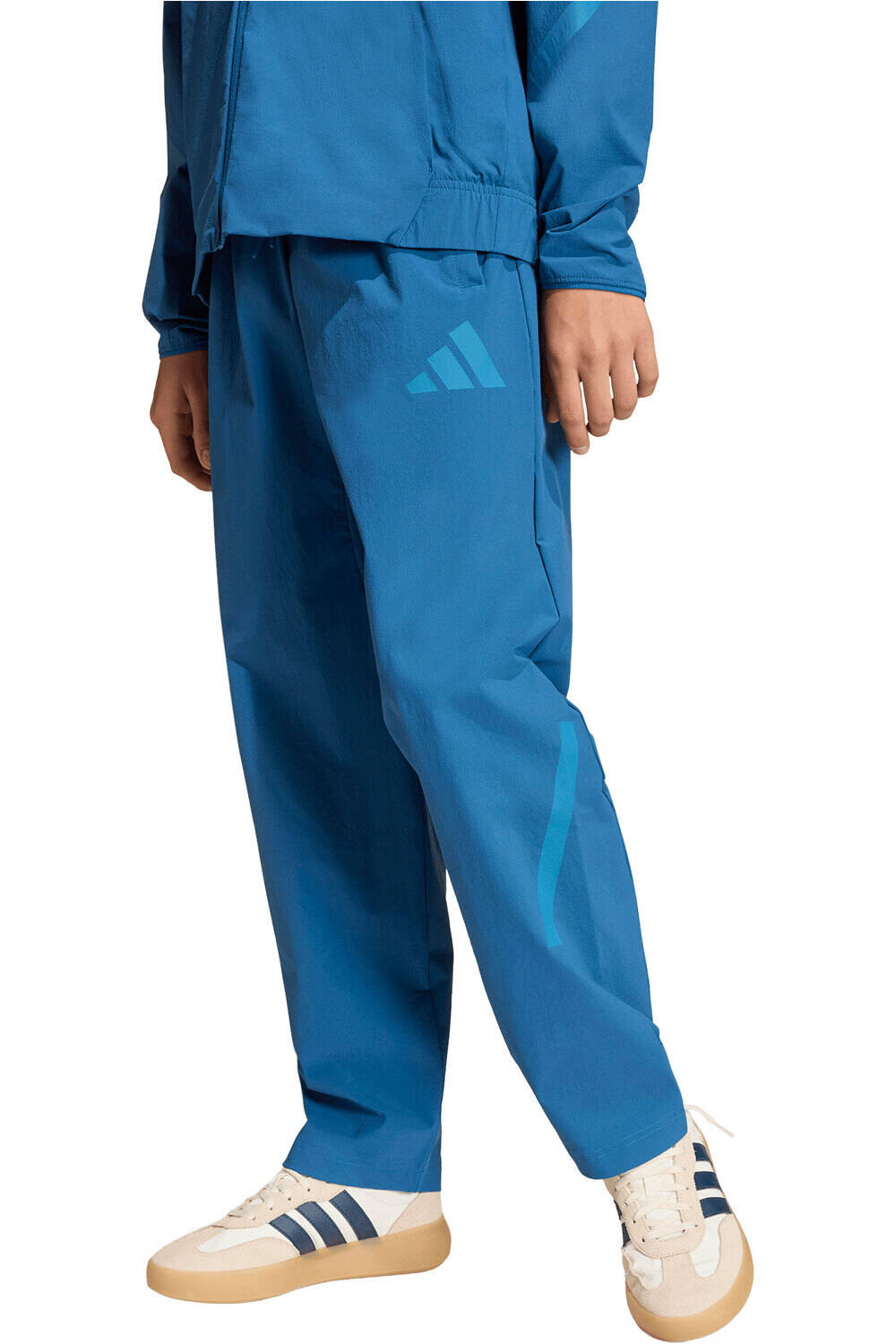 adidas pantalón niño Z.N.E. WOVEN TRAVEL vista frontal