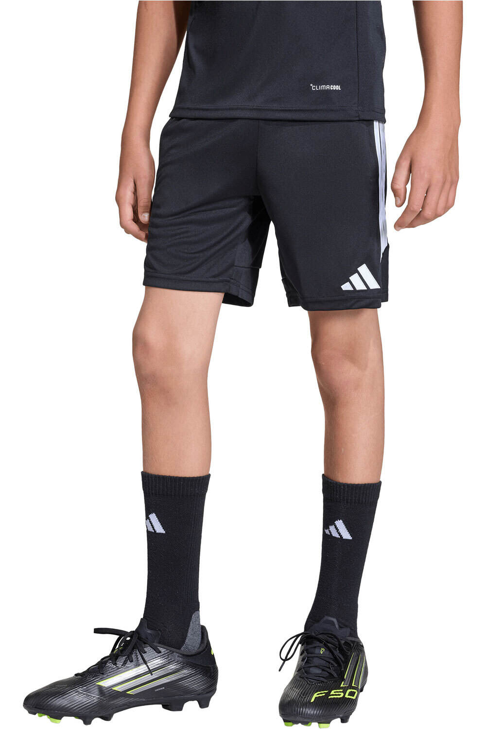 adidas pantalones cortos futbol niño ENTRENAMIENTO TIRO26 LEAGUE SHORT vista frontal
