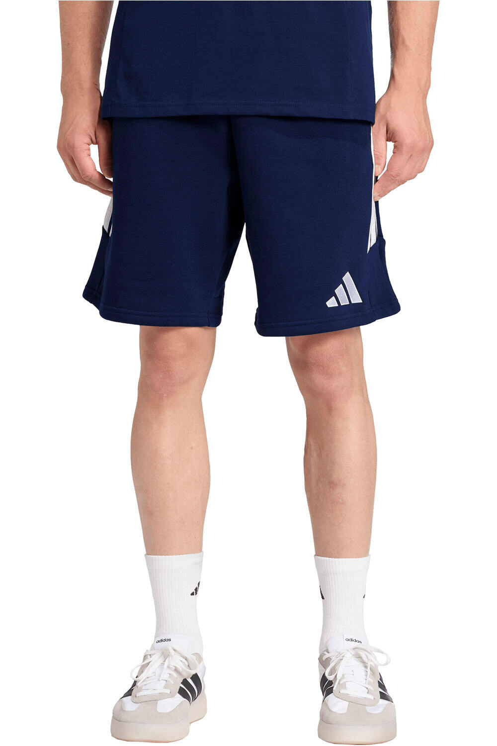adidas pantalones cortos futbol TIRO26 LEAGUE SHORT vista frontal