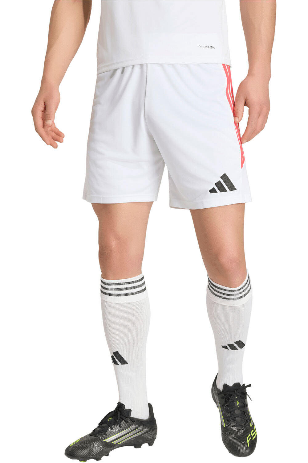 adidas pantalones cortos futbol TIRO26 LEAGUE SHORT vista frontal