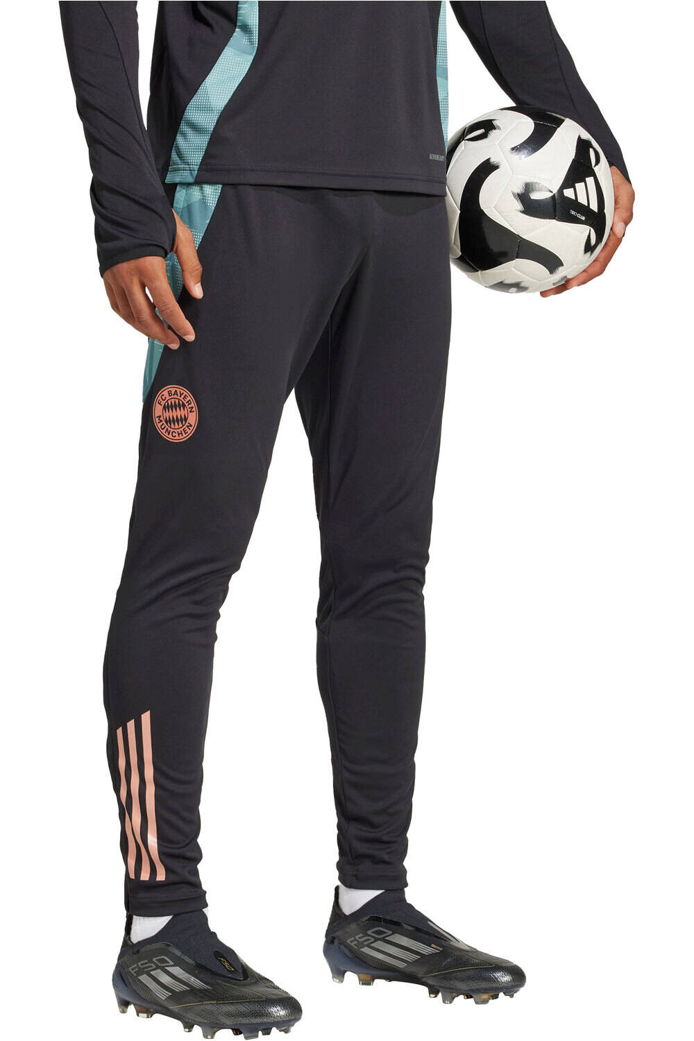 adidas pantalones futbol B.MUNICH 25 TR PNT vista detalle