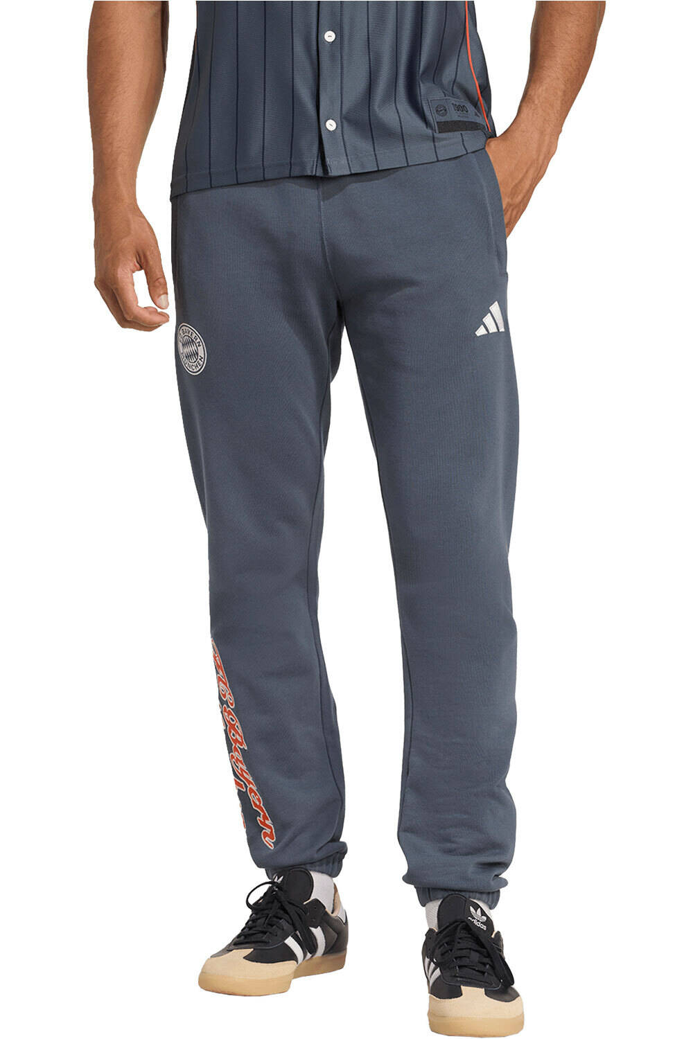 adidas pantalones futbol B.MUNICH 26 US PNT vista frontal