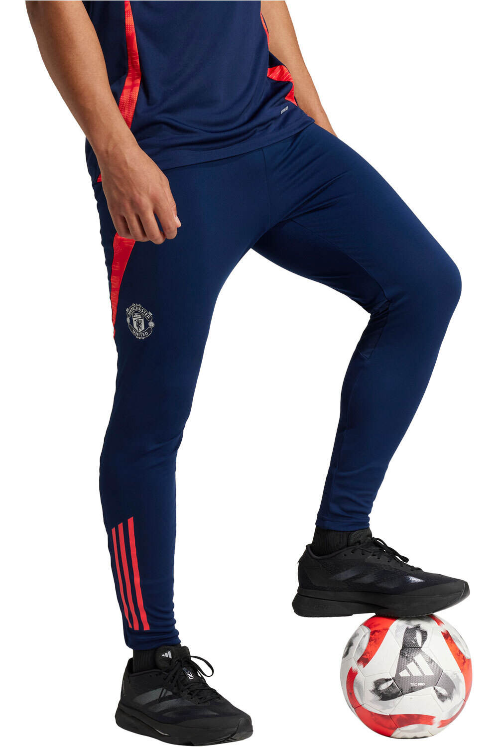 adidas pantalones futbol M.UNITED 25 TR PNT vista detalle
