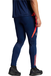 adidas pantalones futbol M.UNITED 25 TR PNT vista trasera