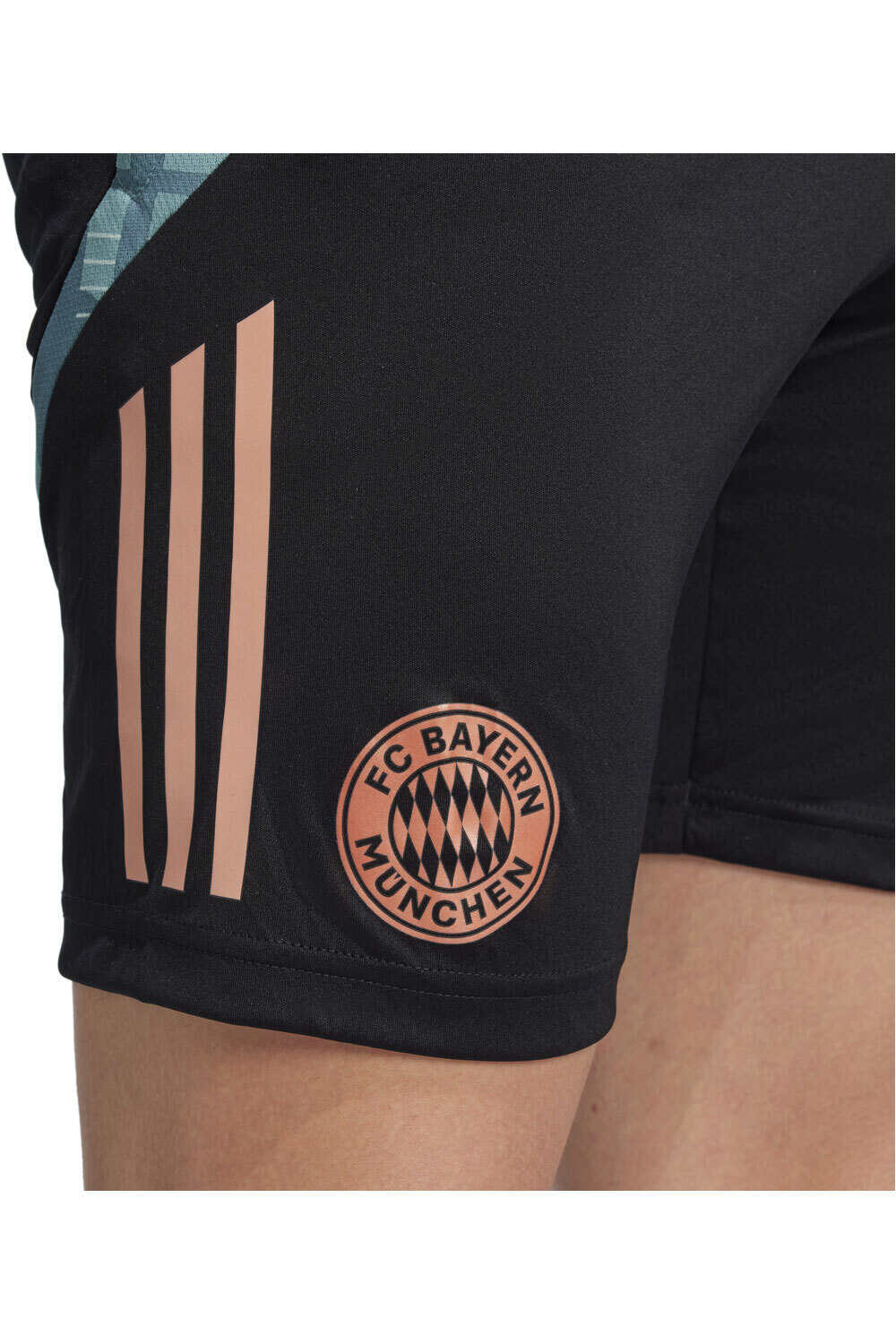 adidas pantalones fútbol oficiales B.MUNICH 25 TR SHO 04