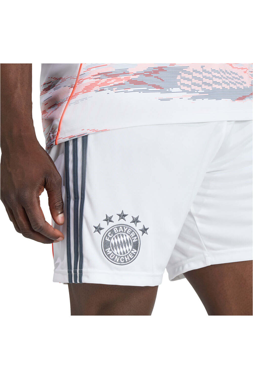 adidas pantalones fútbol oficiales B.MUNICH 26 A SHO vista detalle