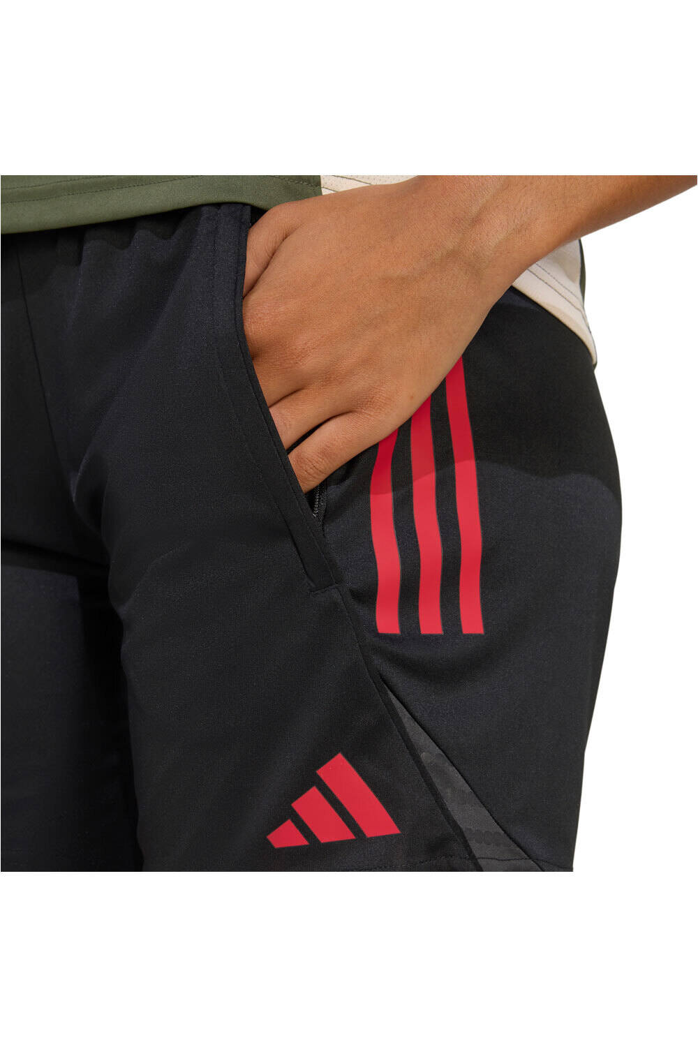 adidas pantalones fútbol oficiales B.MUNICH 26 EU TR SHO W 03