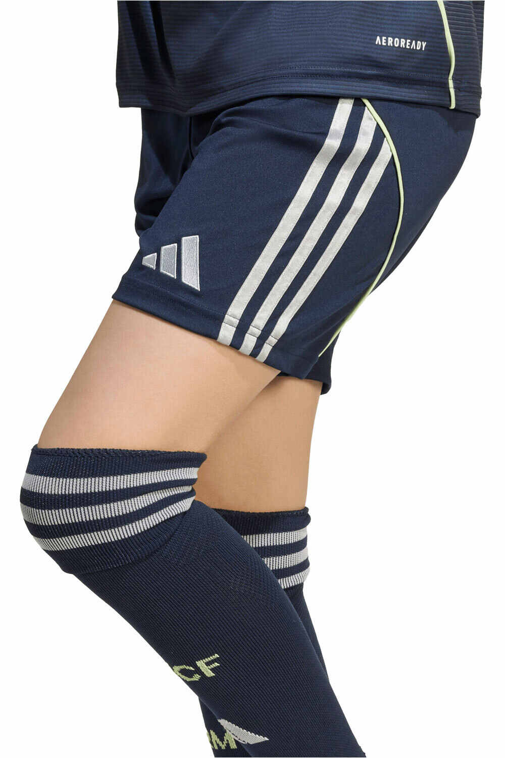 adidas pantalones fútbol oficiales niño R.MADRID 26 A SHO Y vista detalle