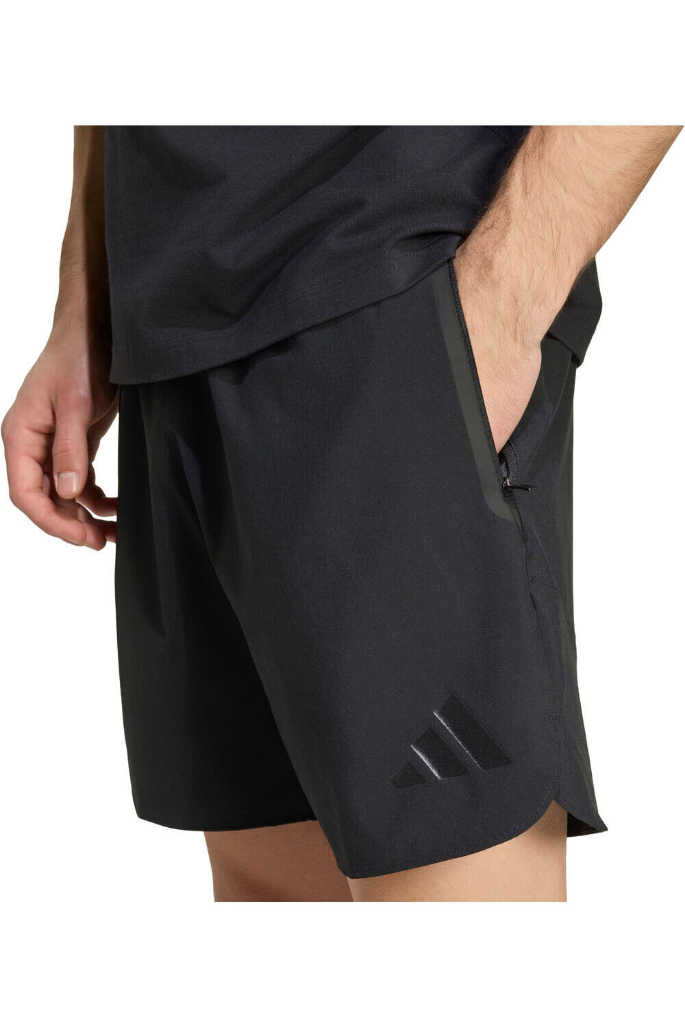 adidas pantalones fútbol oficiales REAL MADRID TIRO TRAVEL SHORT 03