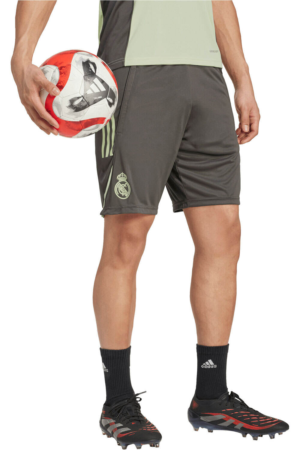 adidas pantalones fútbol oficiales R.MADRID 26 TR SHO vista frontal