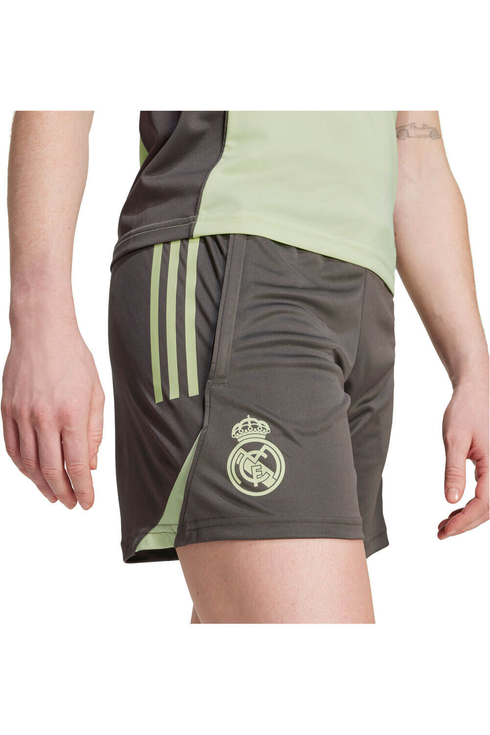 adidas pantalones fútbol oficiales R.MADRID 26 TR SHO W 03
