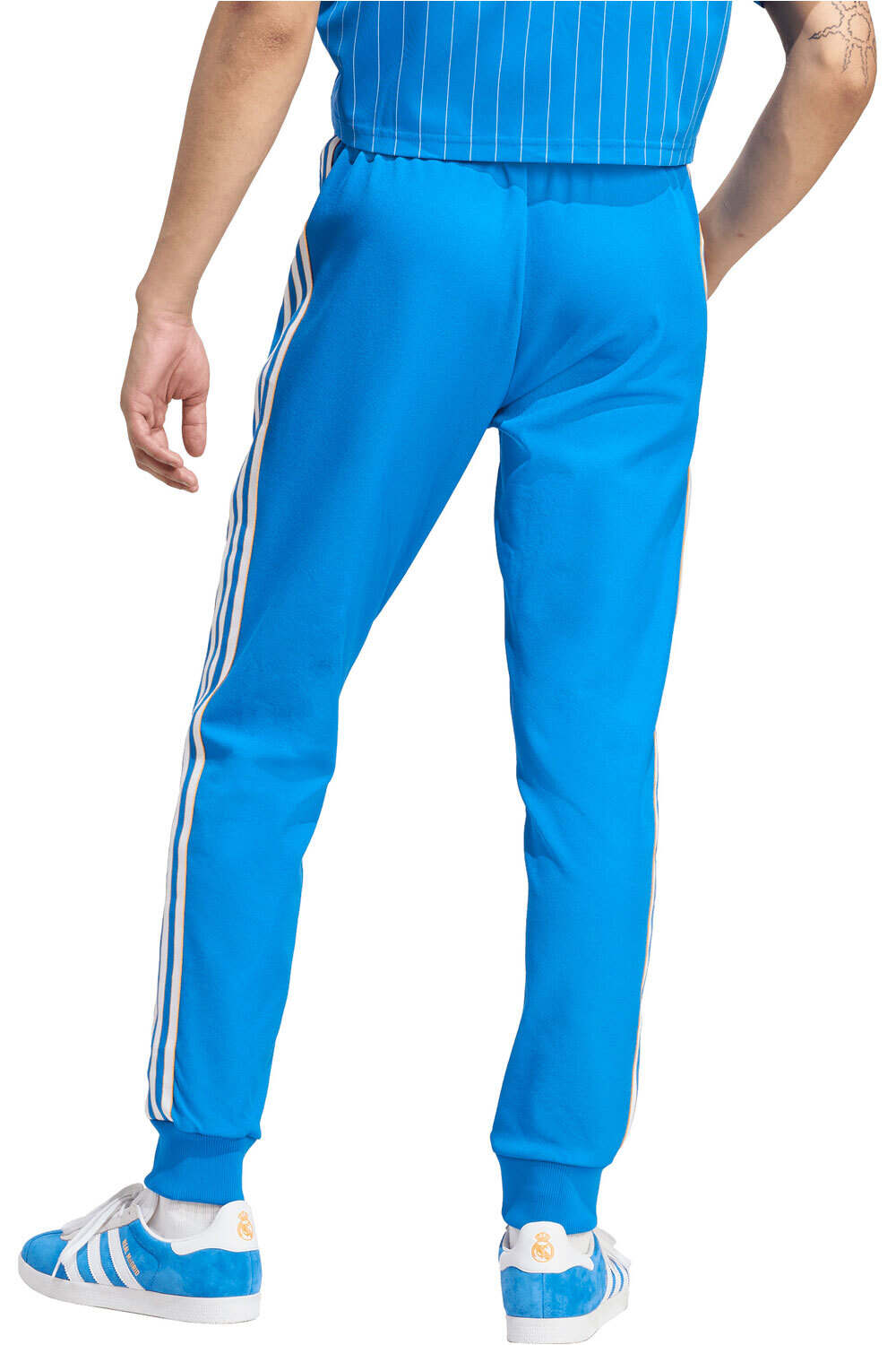 adidas pantalones futbol REAL MADRID TERRACE ICONS vista trasera