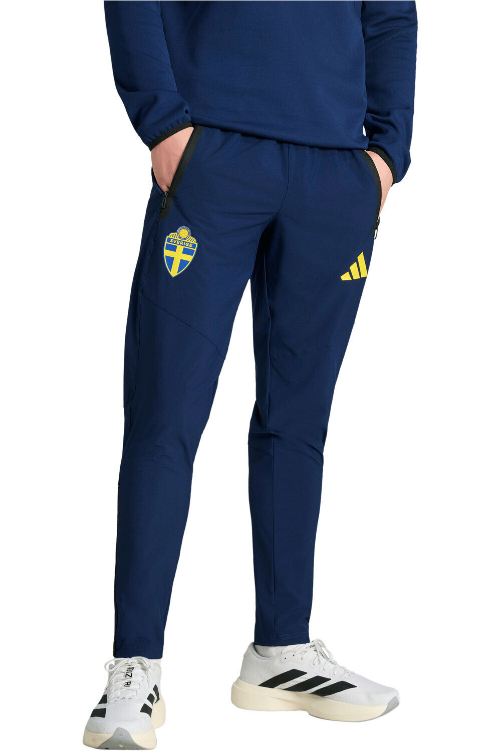 adidas pantalones futbol SUECIA TIRO TECH vista frontal