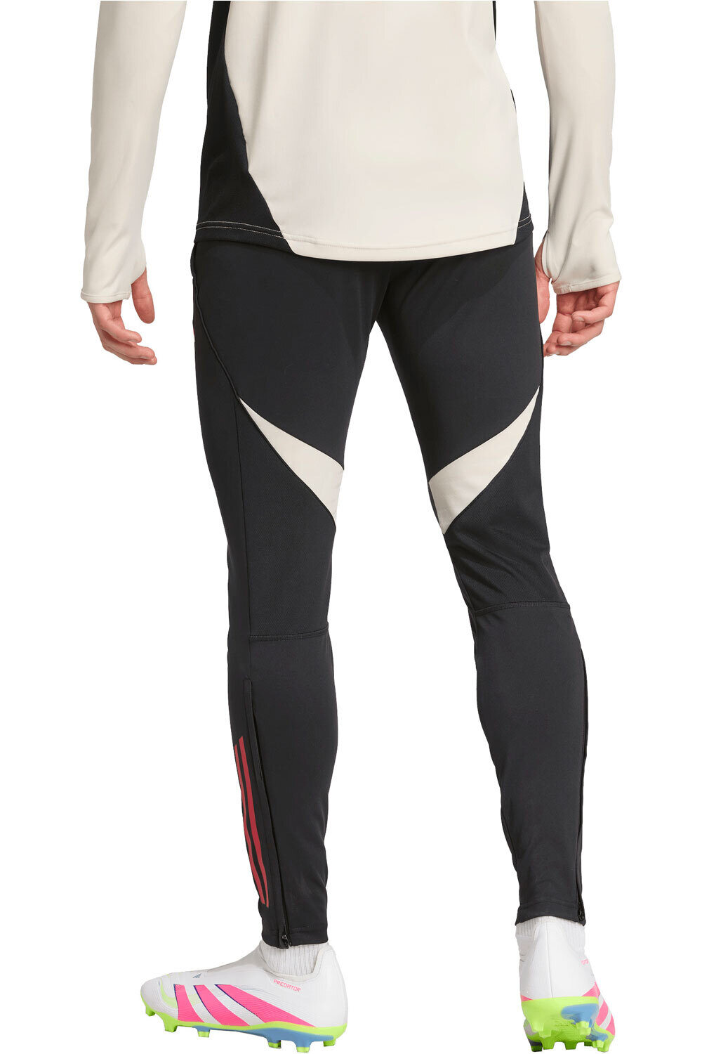 adidas pantalones largos futbol LIVERPOOL 26 TR PNT vista trasera