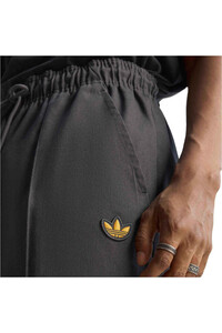adidas pantalones largos futbol TERRACE ICONS DRILLL MANCHESTER U 04
