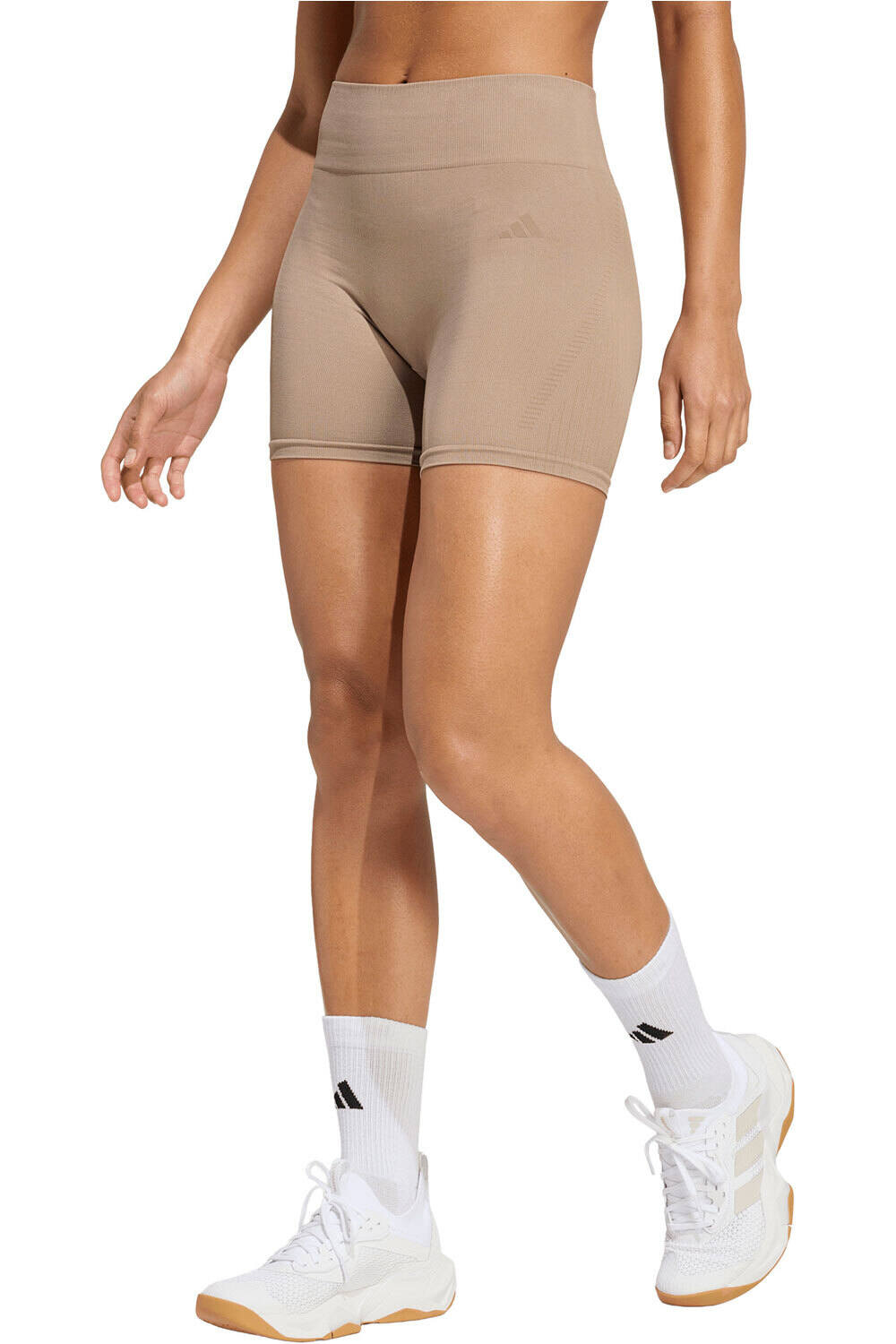 adidas pantalones y mallas cortas fitness mujer 10 CM ESSENTIALS vista frontal