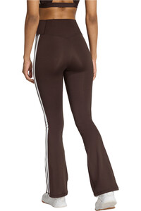 adidas pantalones y mallas largas fitness mujer OPTIME ESSENTIALS 3-STRIPES FLARED vista trasera
