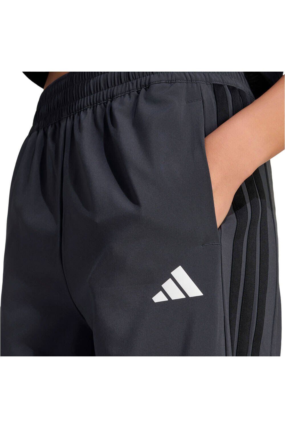 adidas pantalones y mallas largas fitness mujer TRAIN ESSENTIALS WOVEN 3 BANDAS vista trasera