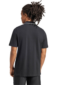 adidas polo manga larga hombre ESSENTIALS SMALL LOGO PIQUE vista trasera