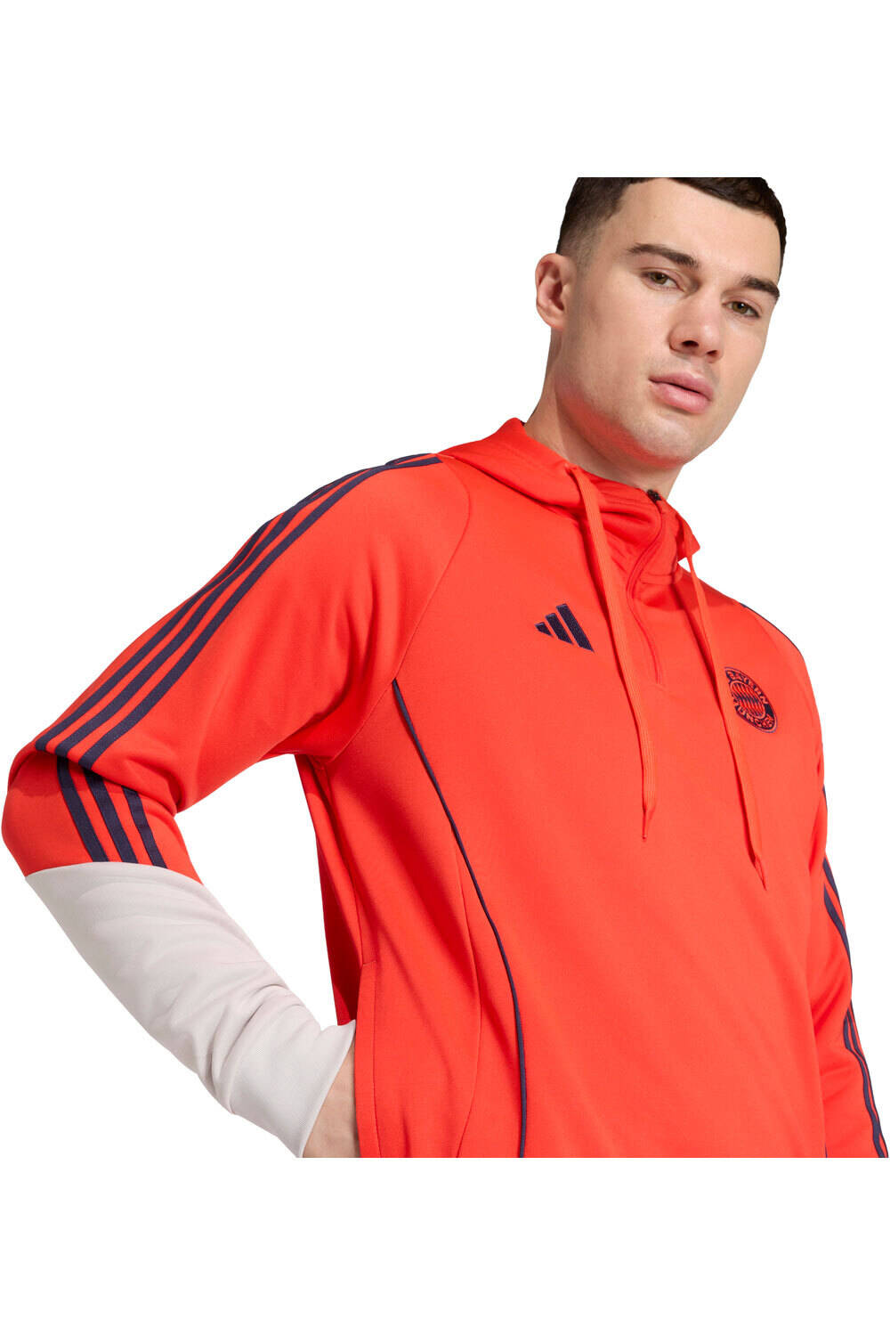 adidas sudadera entrenamiento fútbol FC BAYERN 25/26 vista detalle