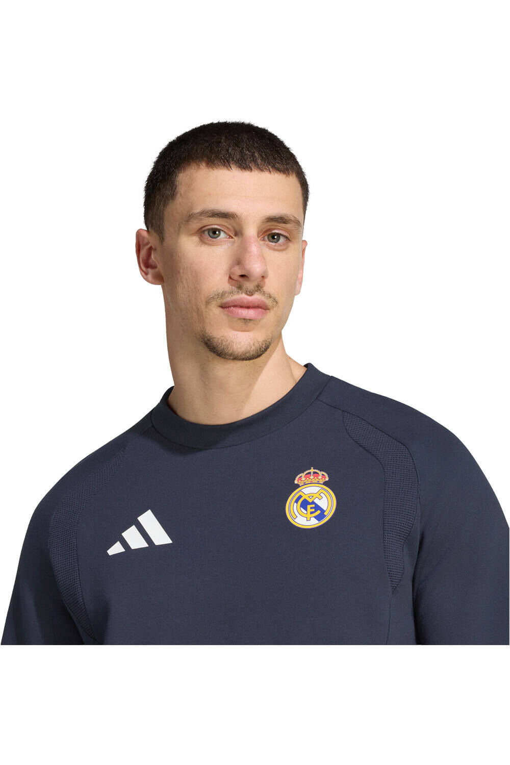 adidas sudadera entrenamiento fútbol Sudadera Tiro Travel Crew Real Madrid vista detalle