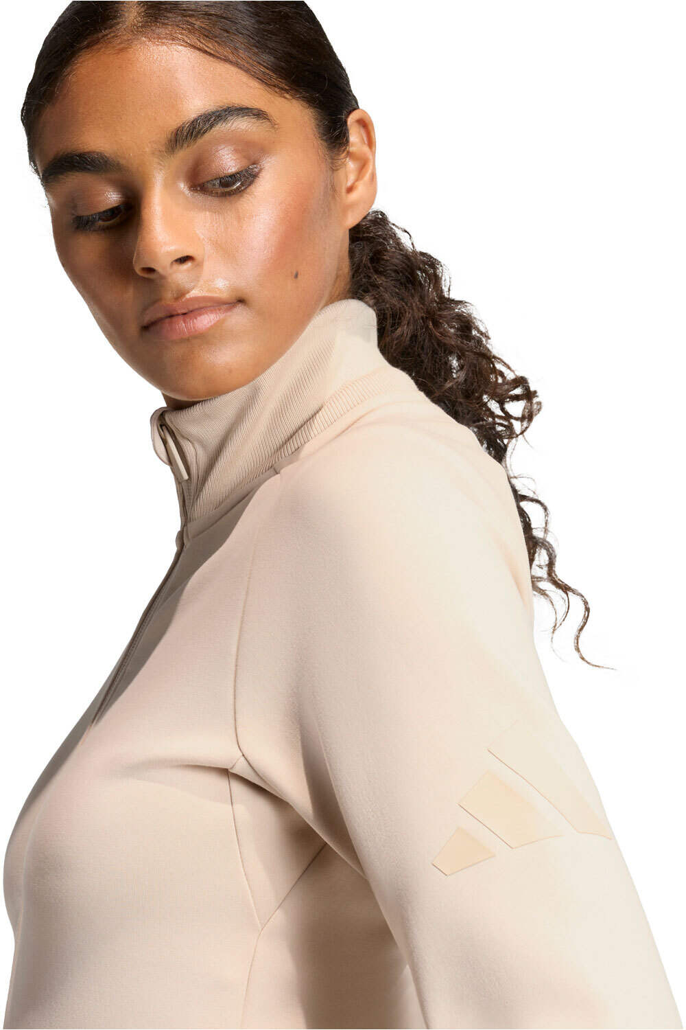 adidas sudadera mujer CHAQUETA DEPORTIVA ENTALLADA SOFT LUX vista detalle