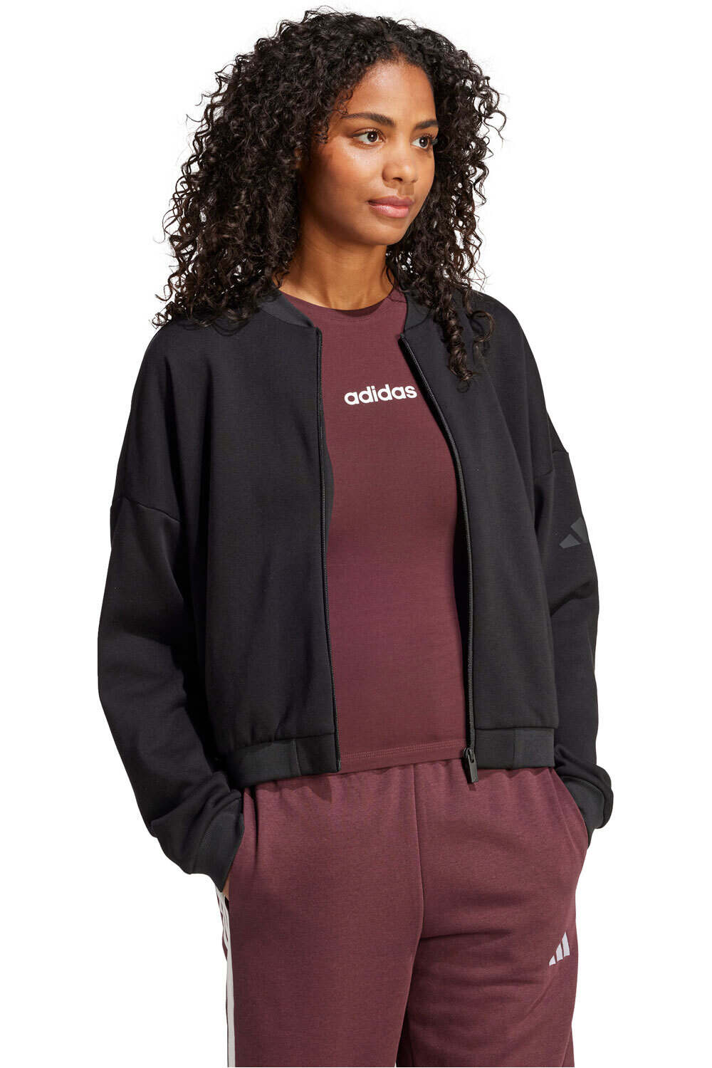 adidas sudadera mujer ESSENTIALS vista detalle