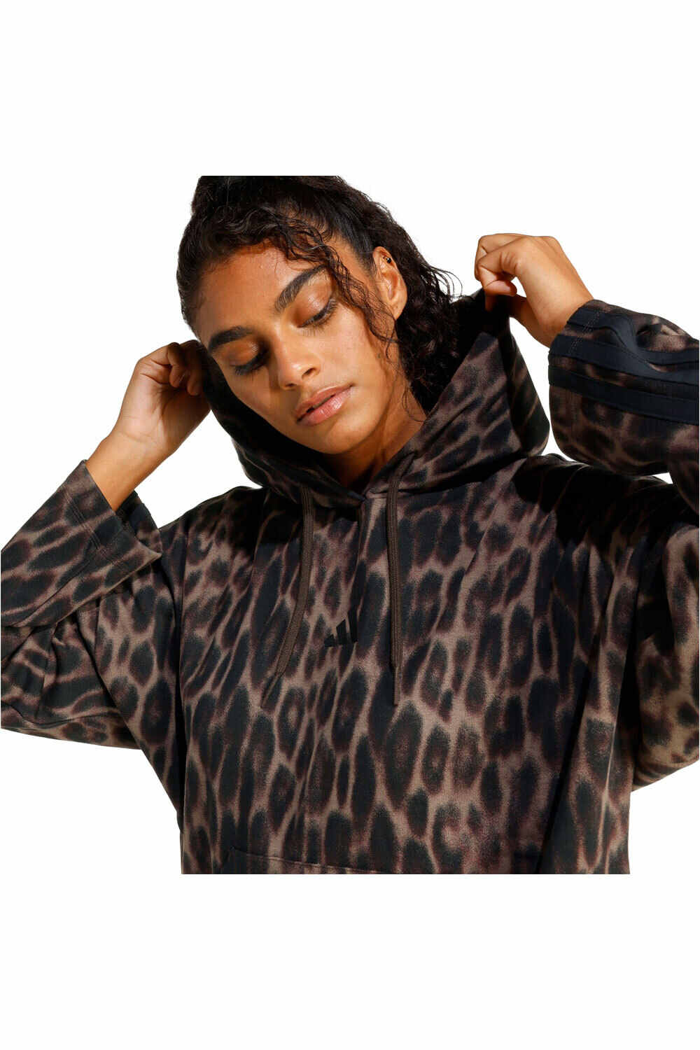 adidas sudadera mujer SEASONAL ESSENTIALS vista detalle