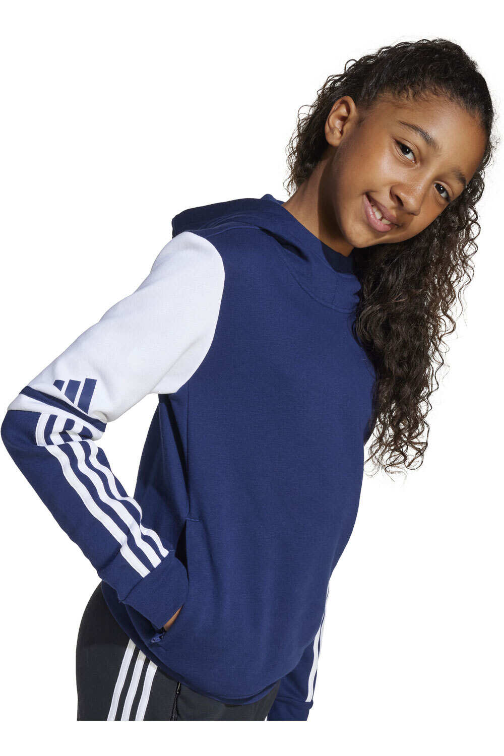 adidas sudadera niño SQ25 SW HOOD Y vista detalle