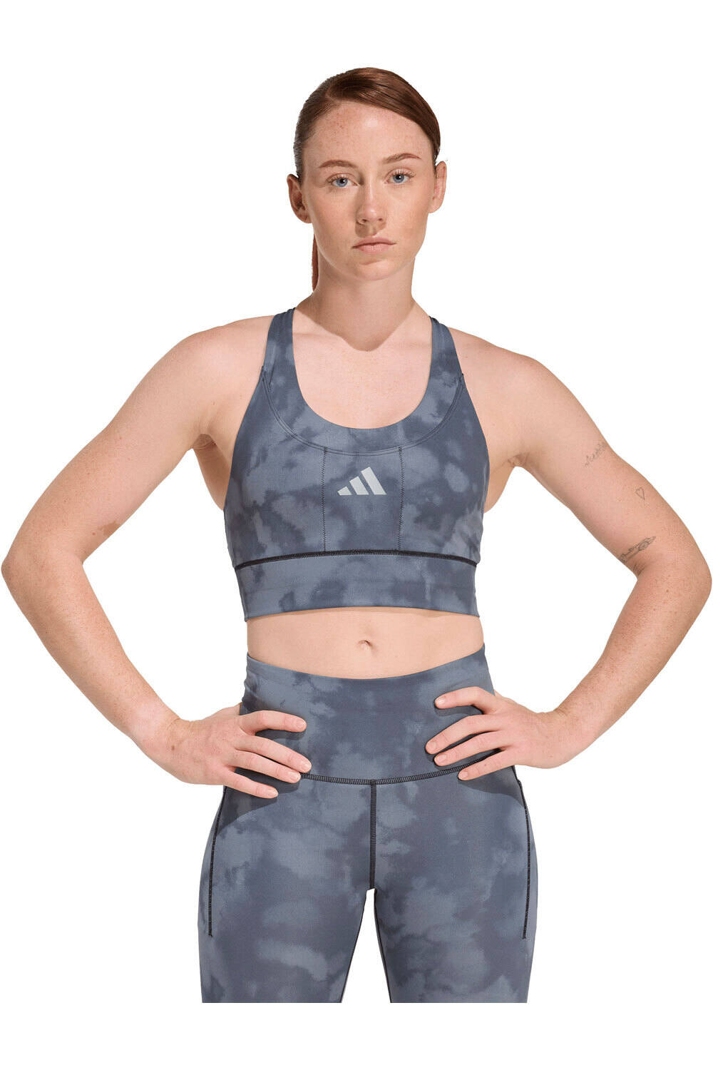 adidas sujetadores deportivos ADI365 GRAPHIC DE SUJECIN MEDIA vista frontal