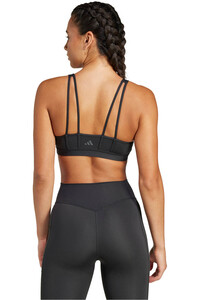 adidas sujetadores deportivos ALL ME ESS vista trasera