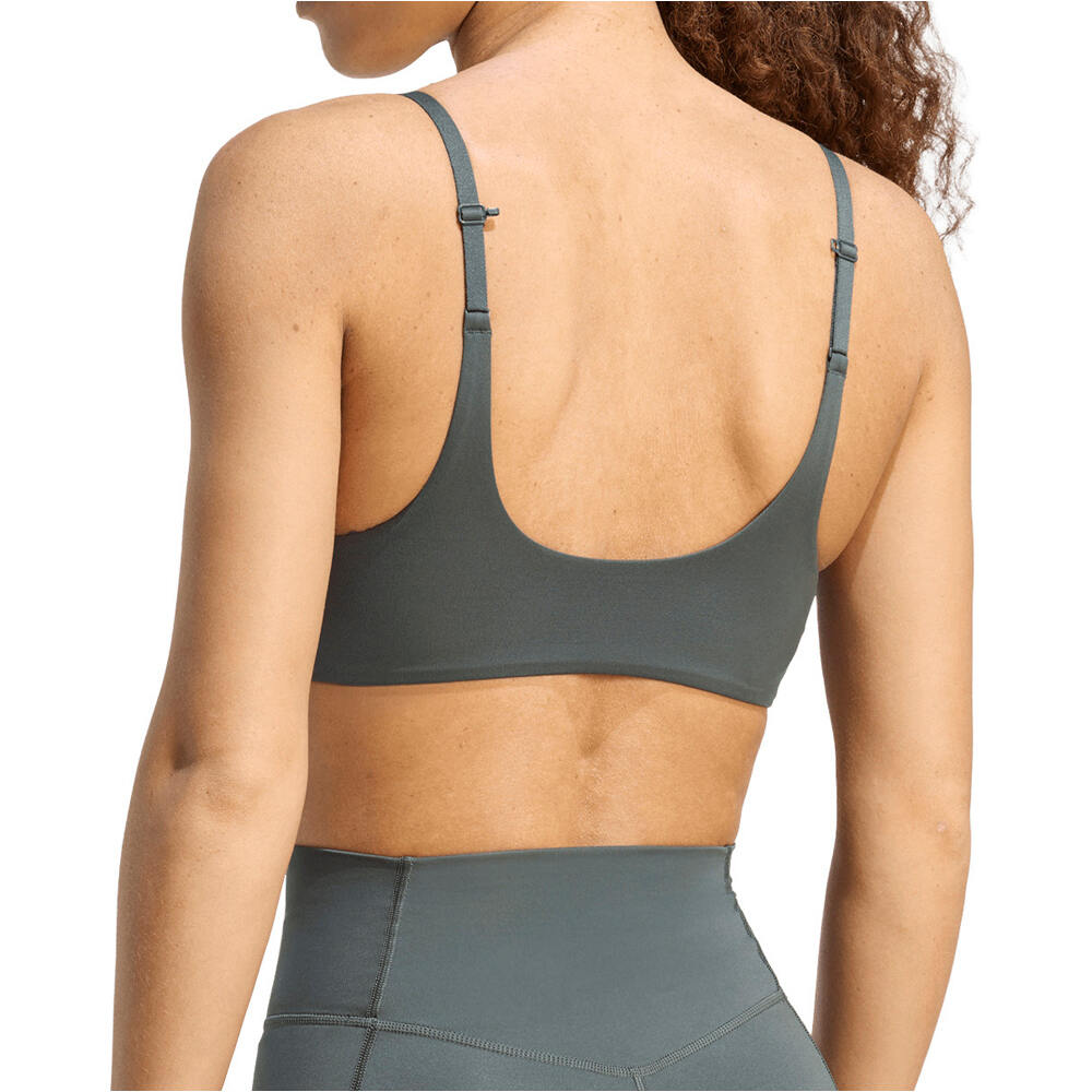adidas sujetadores deportivos OPT ESS LS BRA vista trasera