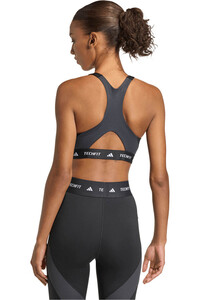 adidas sujetadores deportivos TECHFIT COLOR BLOCK SUJECIN MEDIA vista trasera